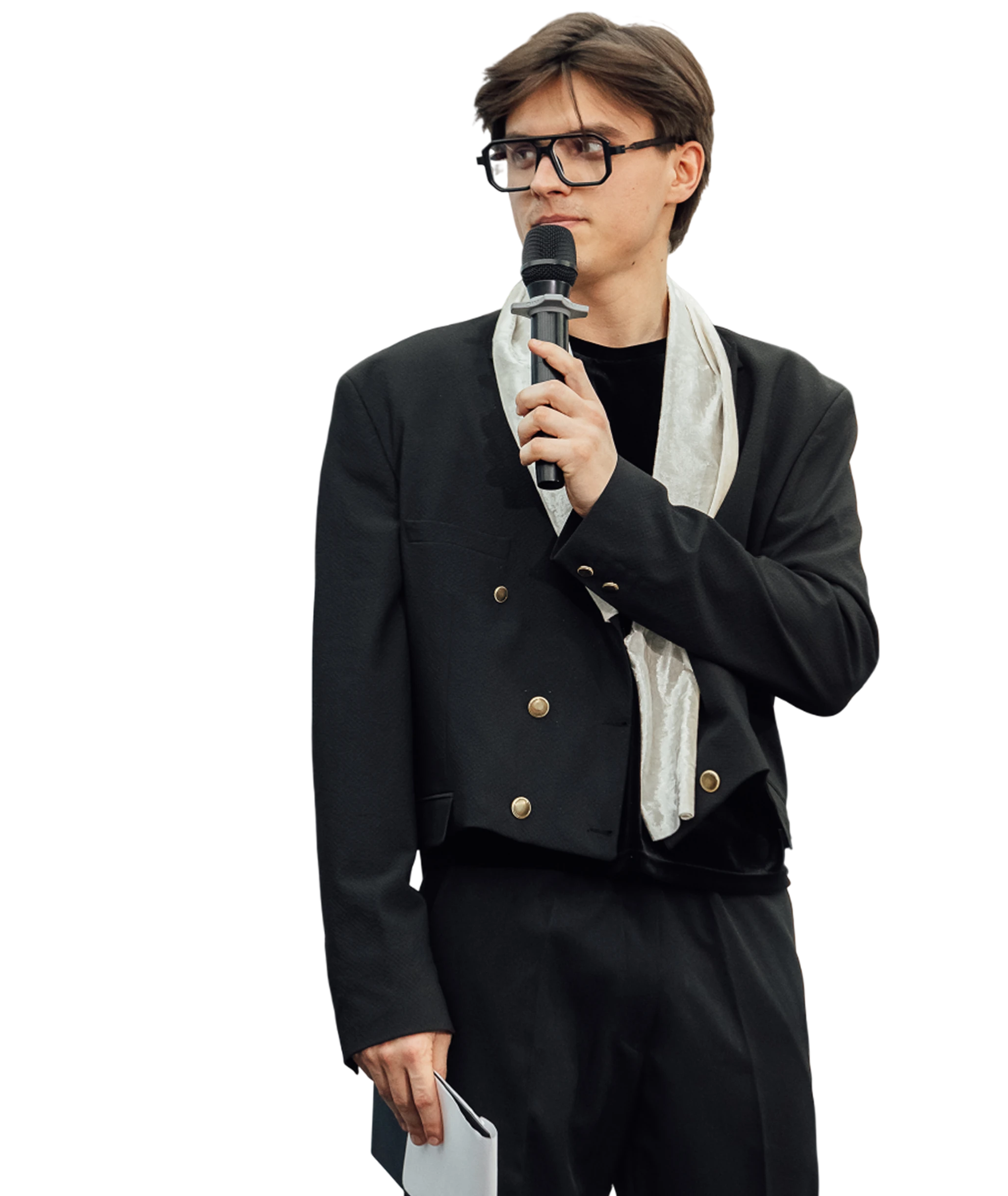 Валентин Веркин с микрофоном